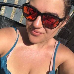 Meet your Posher, Brianna